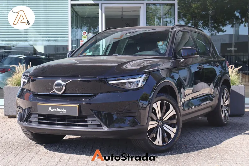 Volvo XC40 (2022)