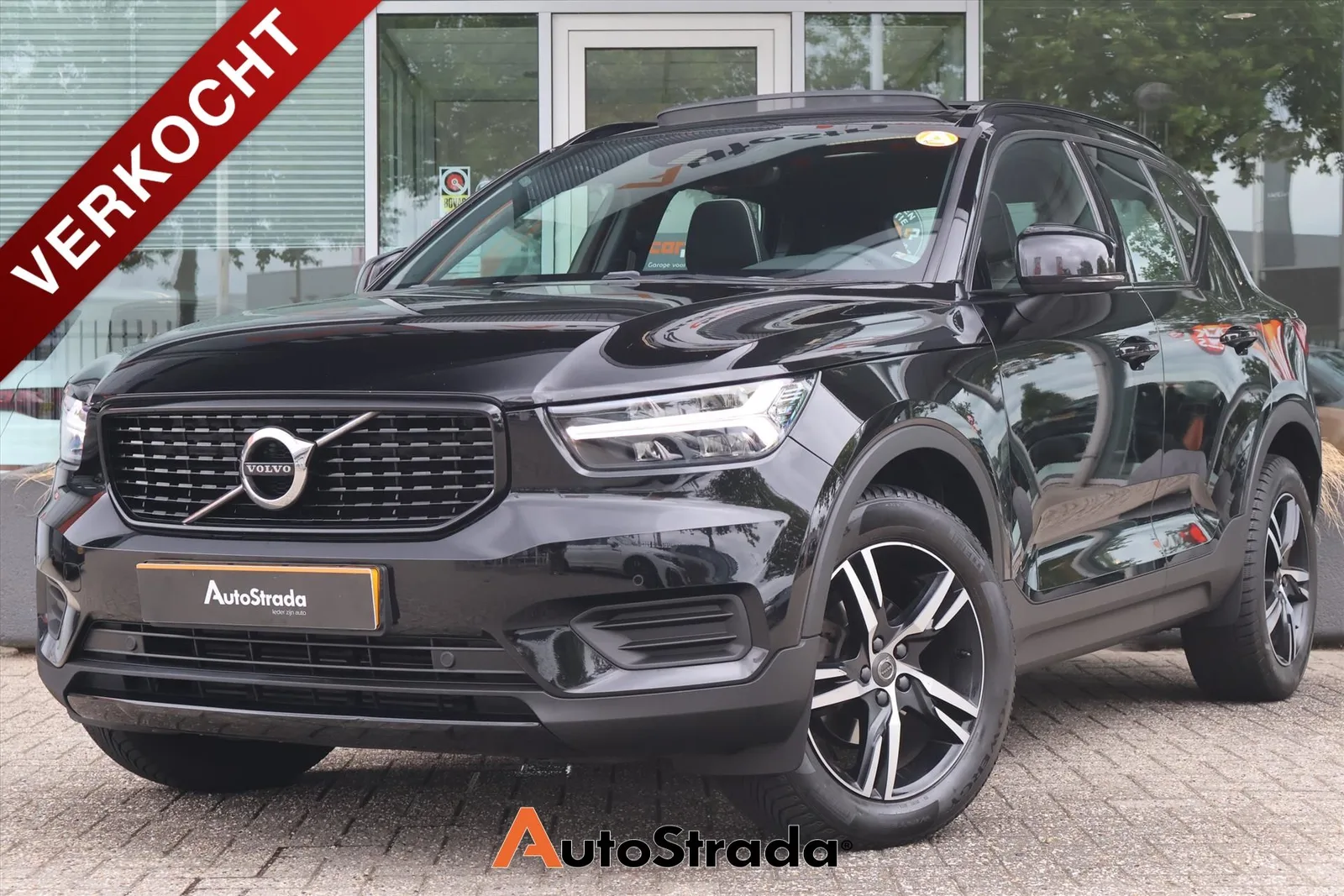 Volvo XC40 (2021) — foto 1
