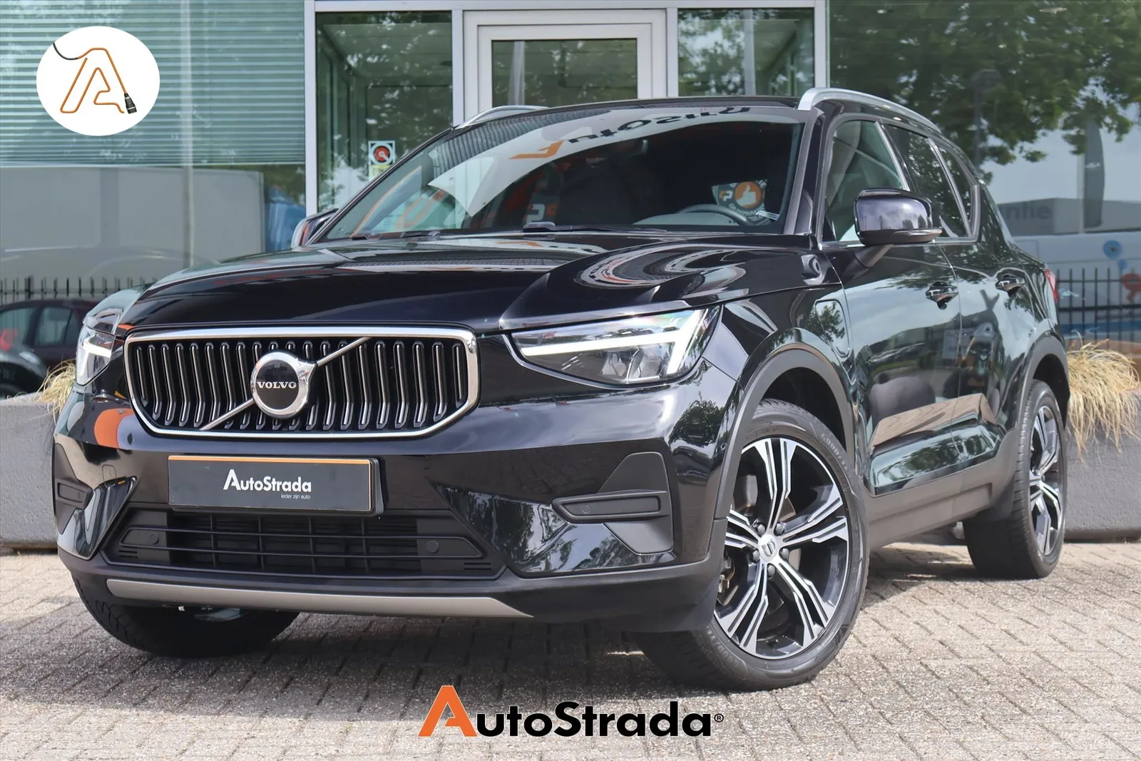 Volvo XC40 (2022) — foto 1