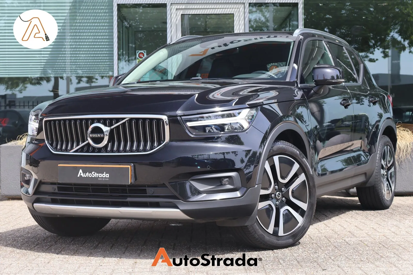 Volvo XC40 (2021) — foto 1