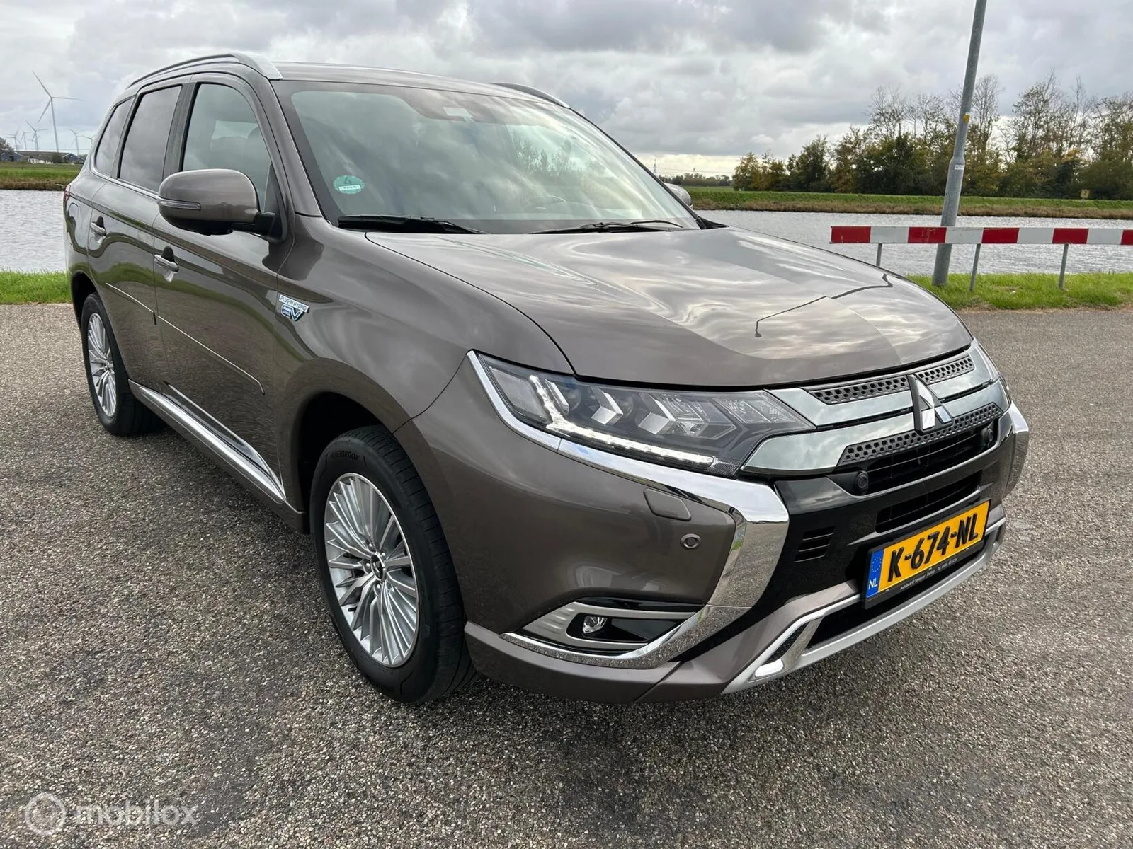 Mitsubishi Outlander (2021) — foto 1