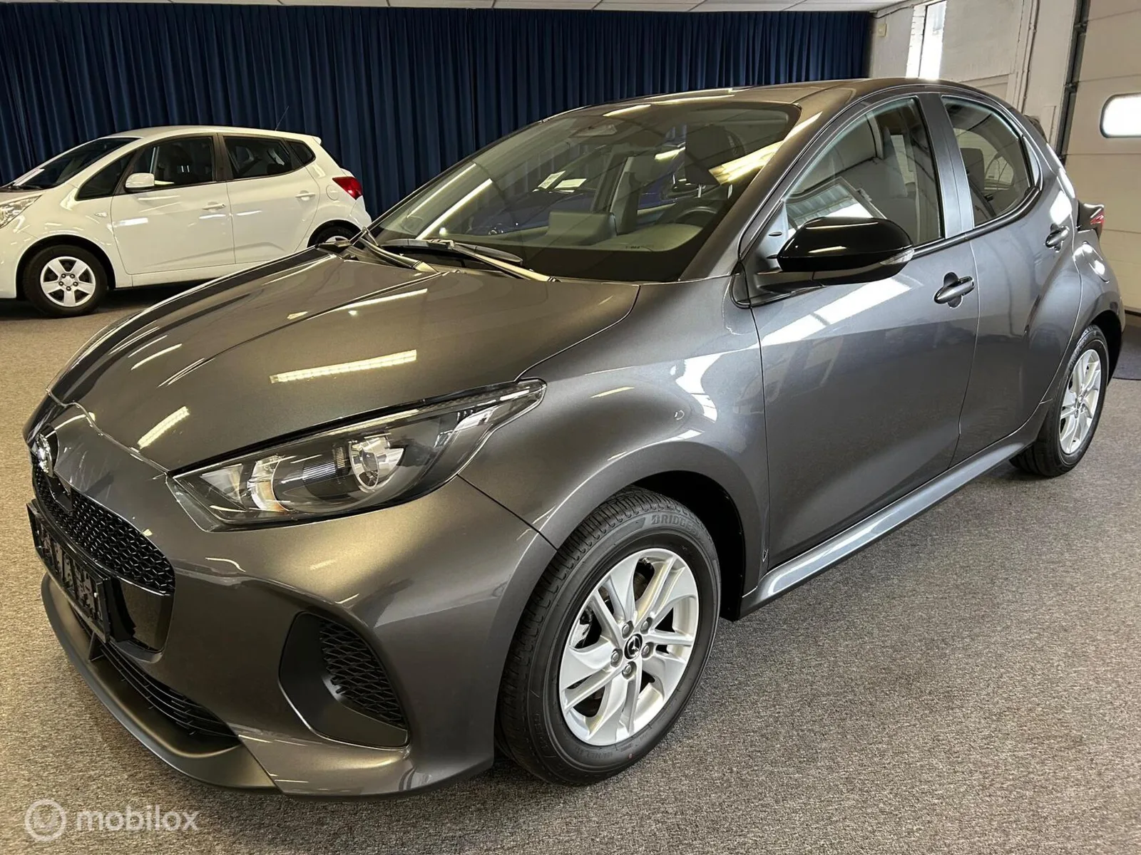 Toyota Yaris (2025) — foto 1
