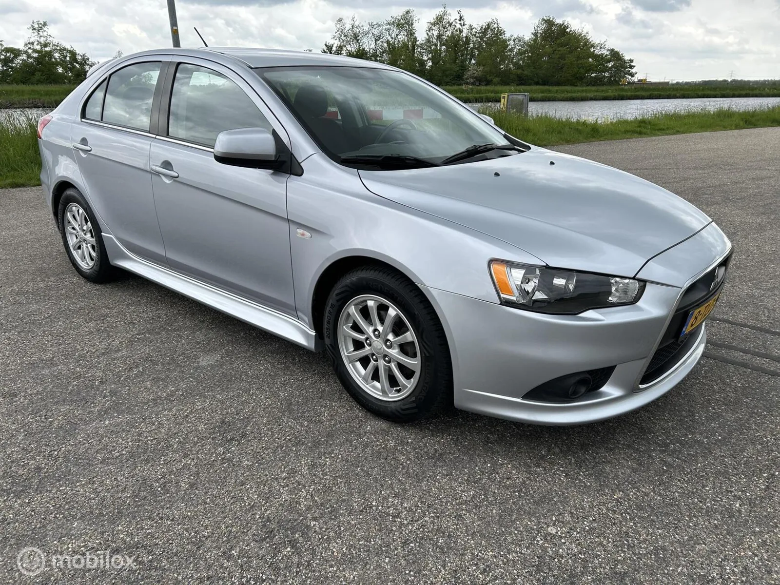 Mitsubishi Lancer (2014) — foto 1