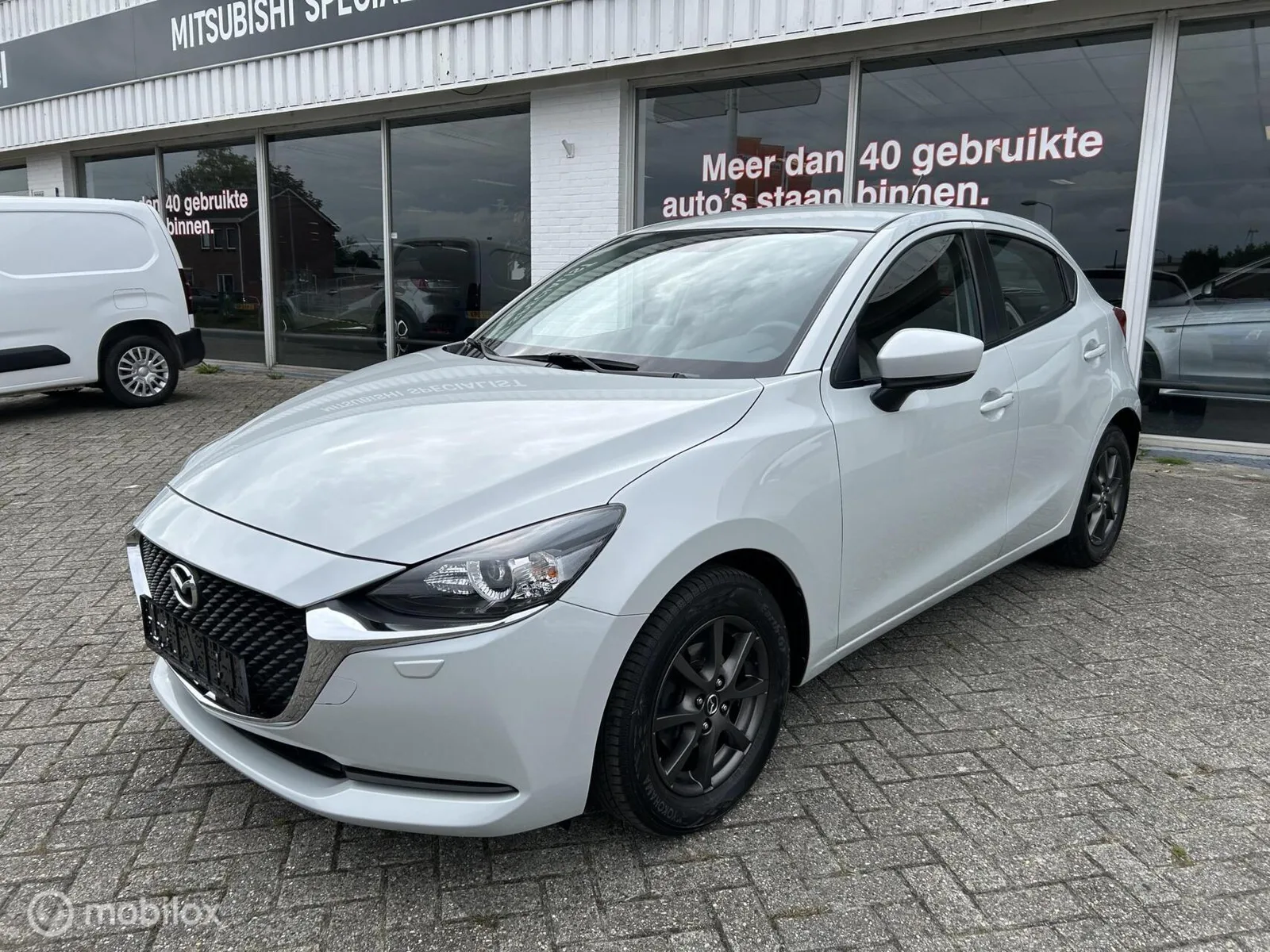 Mazda 2 (2023) — foto 1