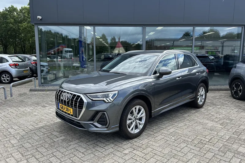 Audi Q3 (2023)