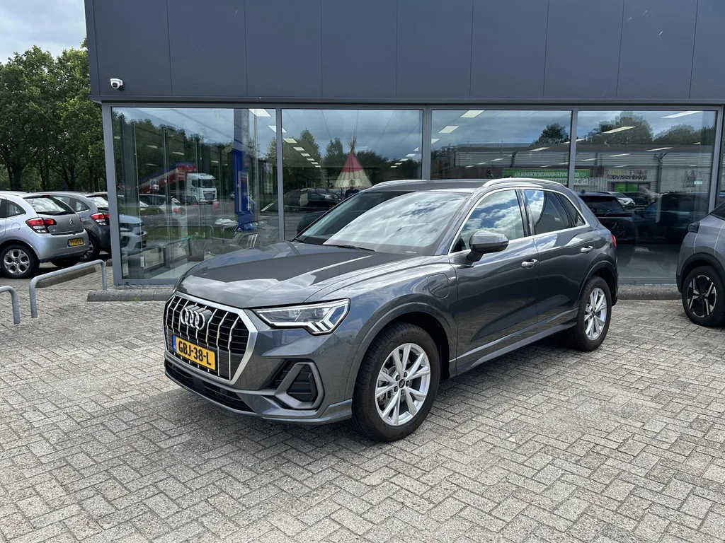 Audi Q3 (2023) — foto 1