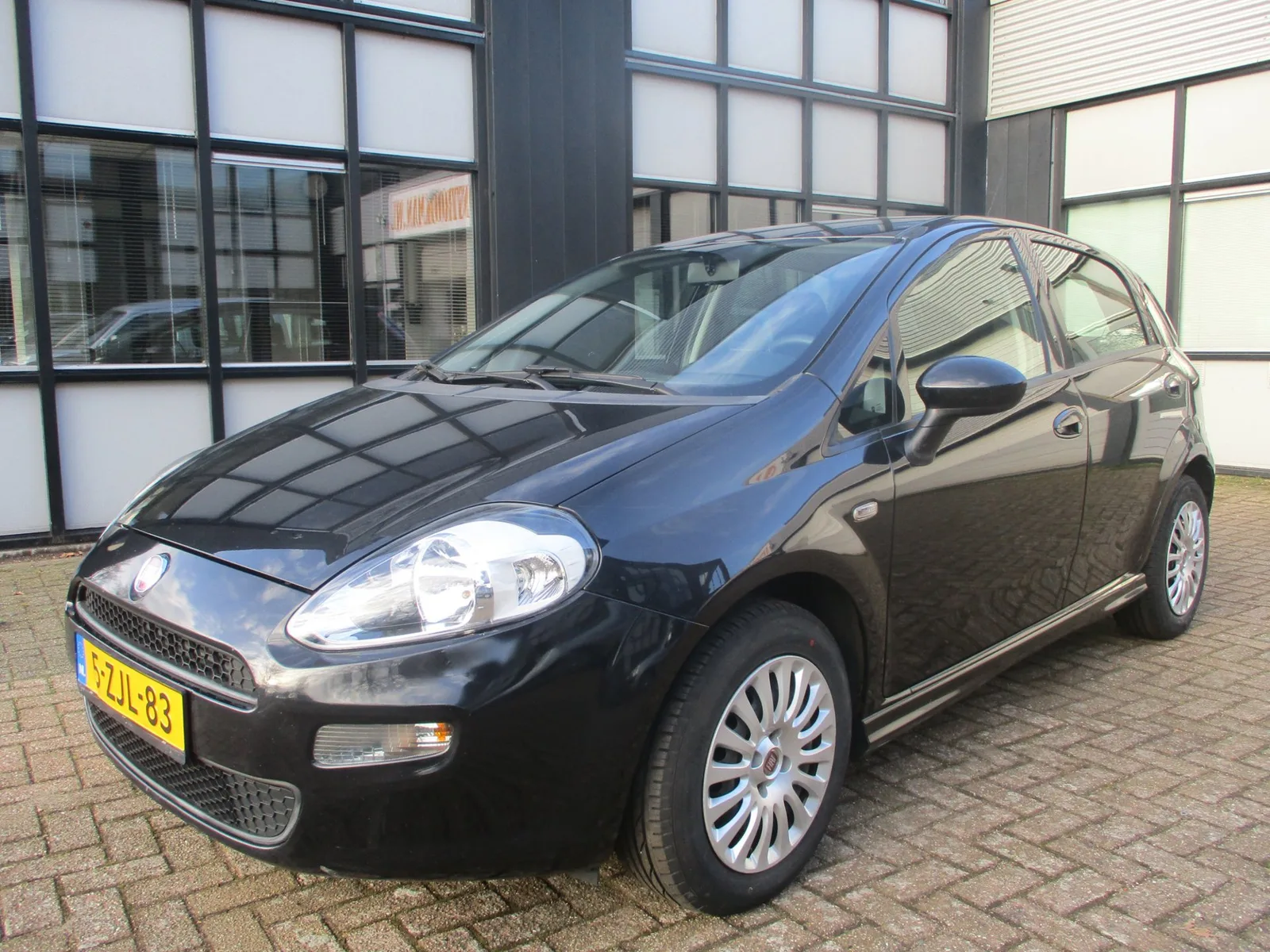 Fiat Punto (2014) — foto 1