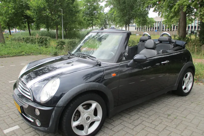 MINI Cabrio (2004)