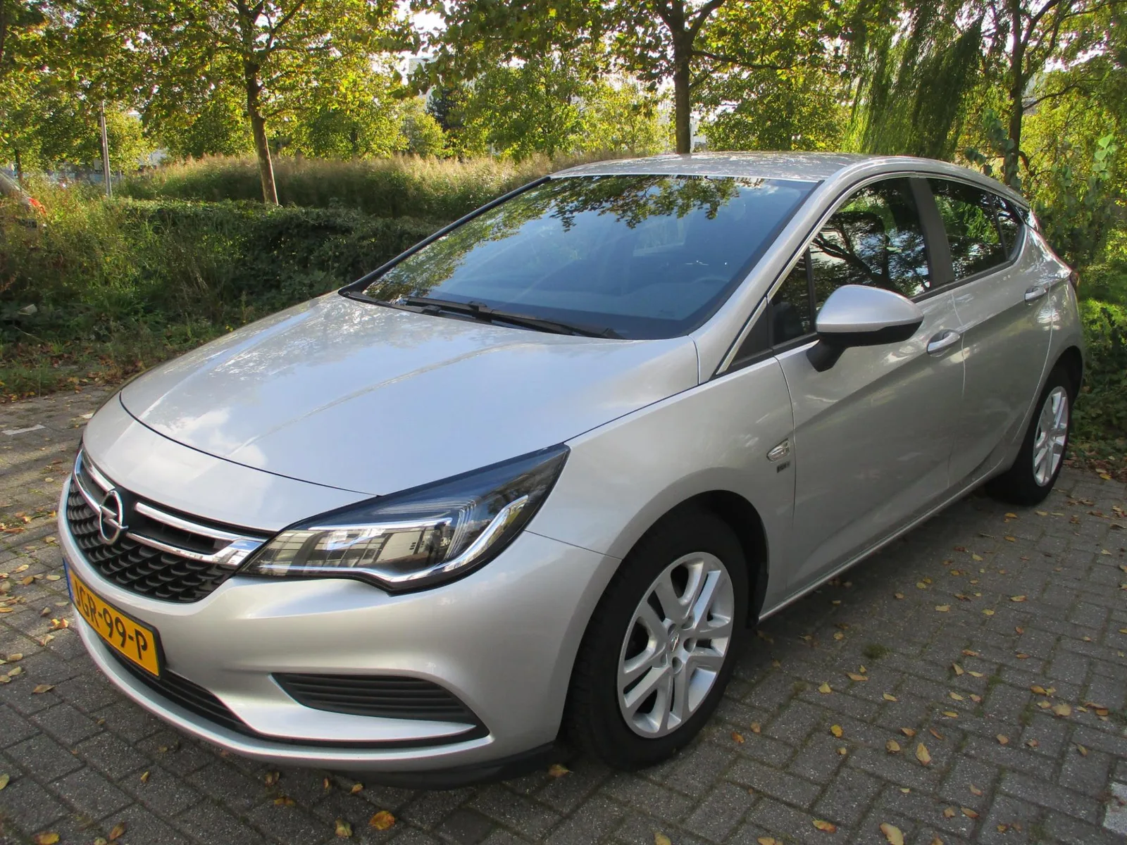 Opel Astra (2019) — foto 1