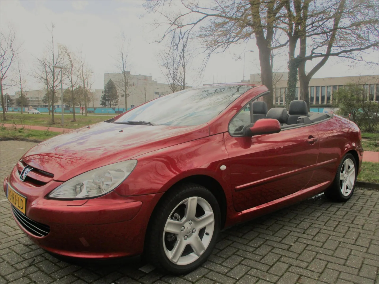 Peugeot 307 CC (2005) — foto 1