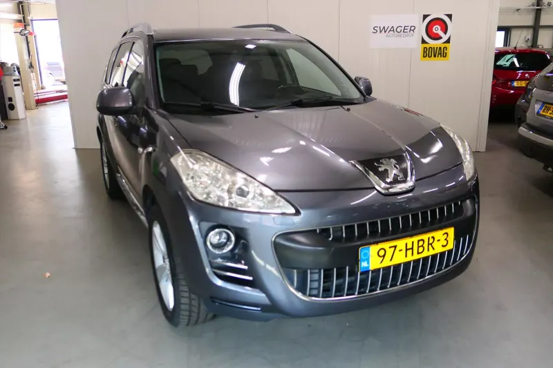Peugeot 4007 (2008)
