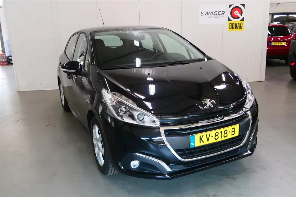 Peugeot 208 (2016) — foto 1
