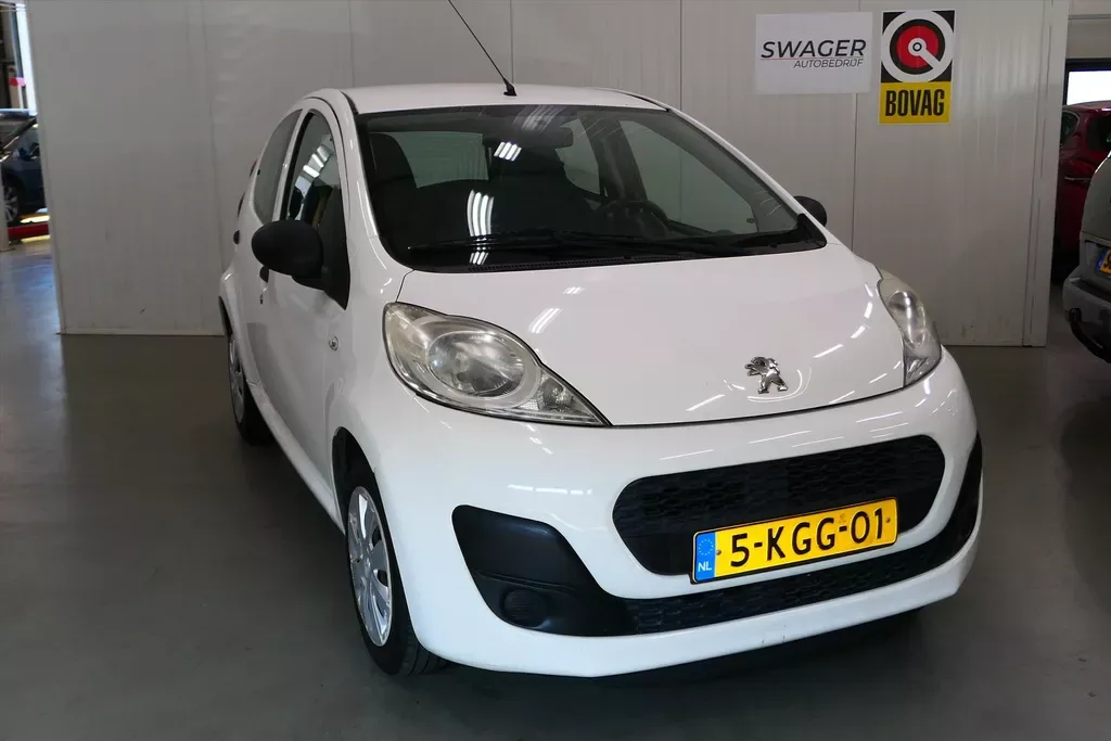 Peugeot 107 (2013) — foto 1