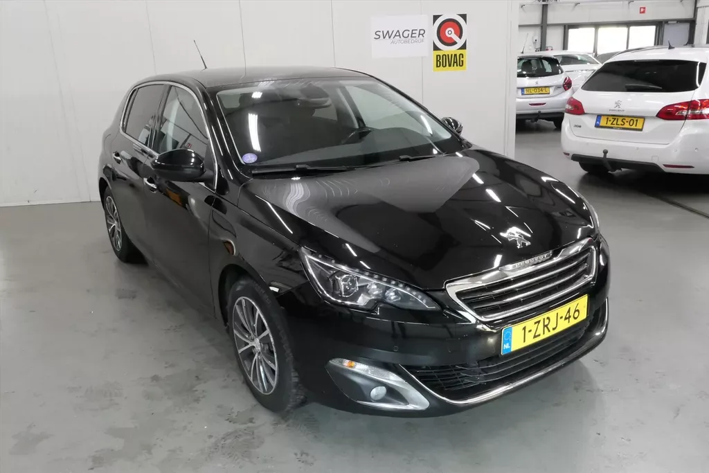 Peugeot 308 (2015) — foto 1