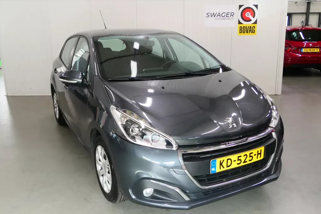 Peugeot 208 (2016) — foto 1