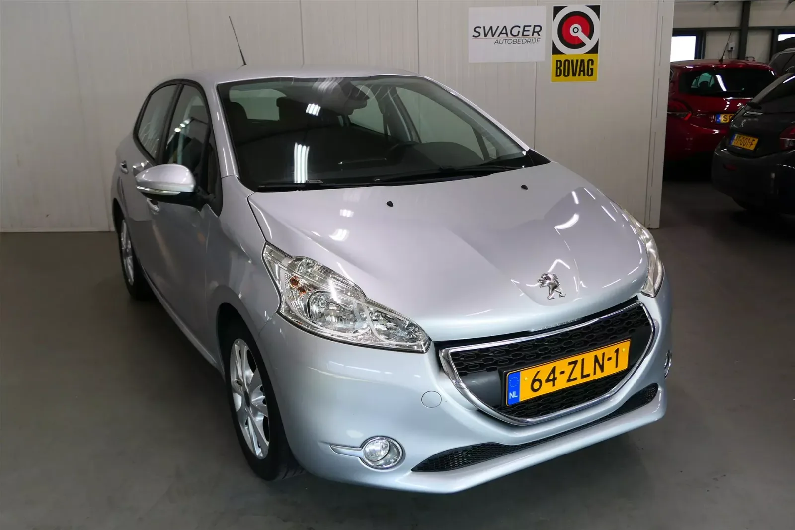 Peugeot 208 (2012) — foto 1