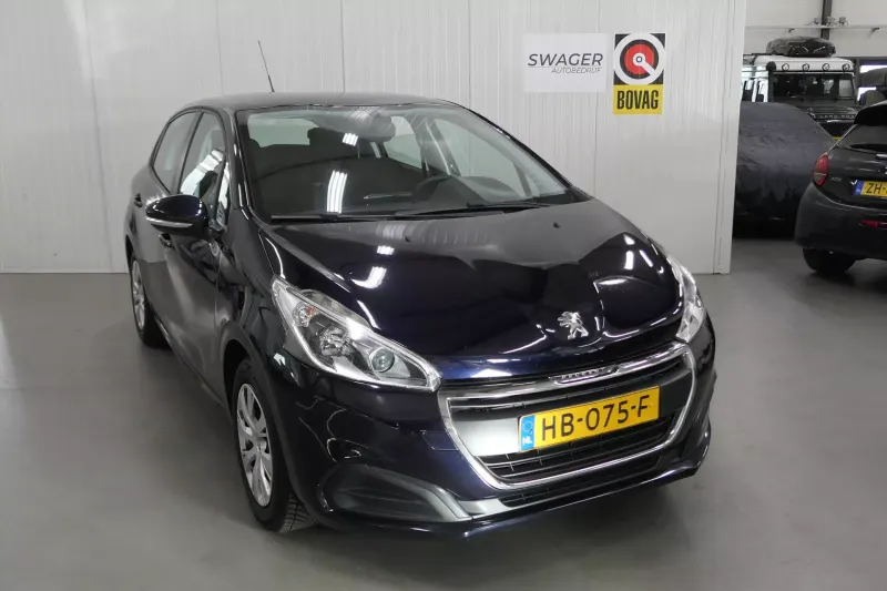 Peugeot 208 (2015)