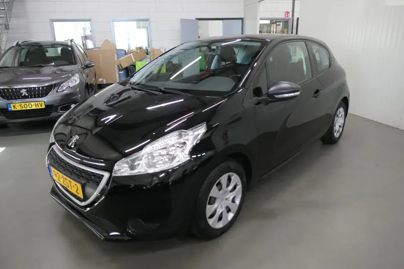 Peugeot 208 (2013)