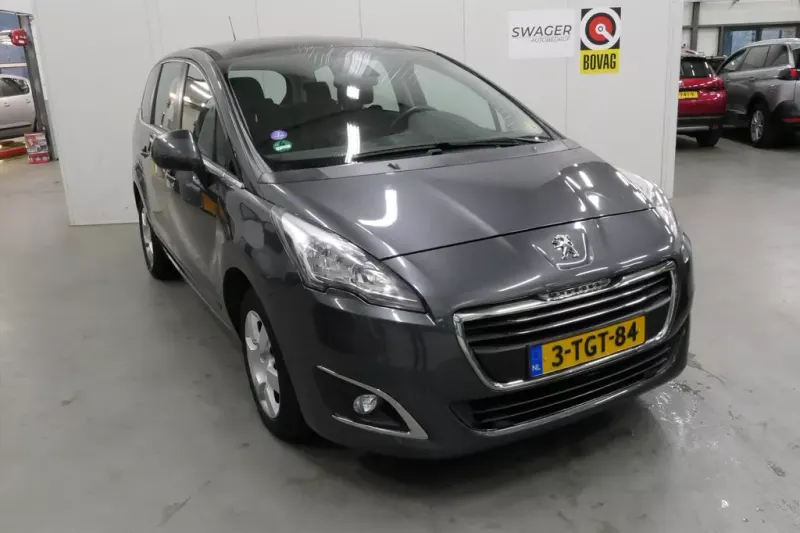 Peugeot 5008 (2014)
