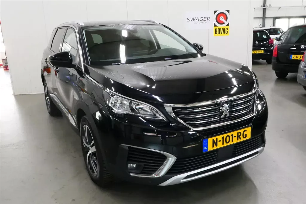 Peugeot 5008 (2017) — foto 1