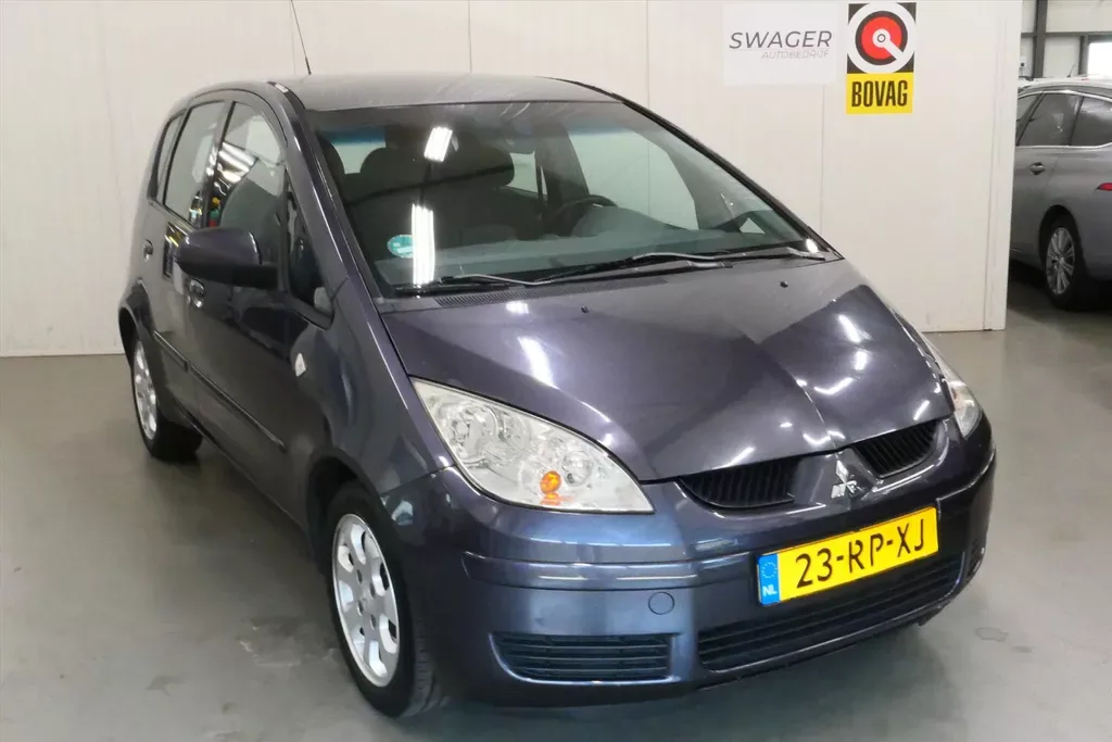 Mitsubishi Colt (2005) — foto 1