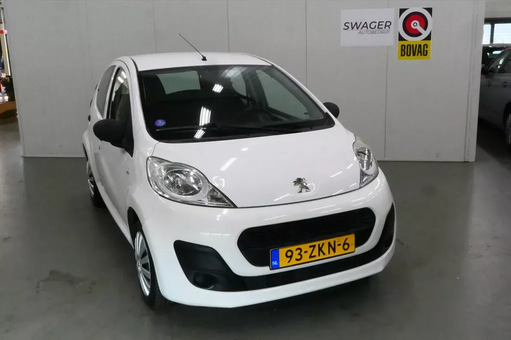 Peugeot 107 (2012) — foto 1