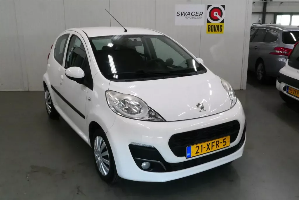 Peugeot 107 (2012) — foto 1