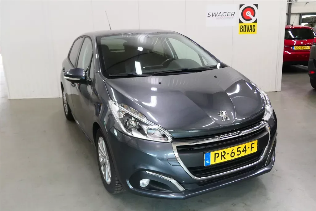 Peugeot 208 (2017) — foto 1