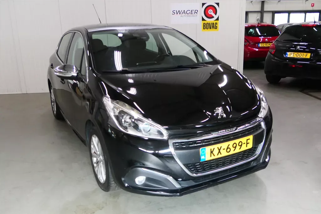 Peugeot 208 (2016) — foto 1