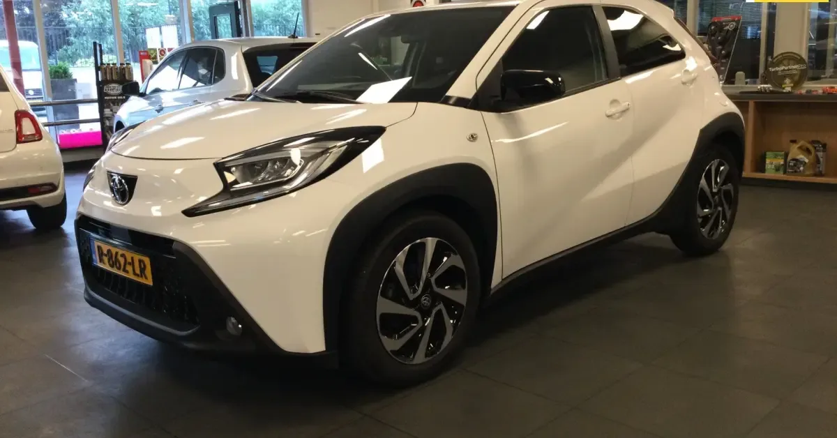 Toyota Aygo (2022) — foto 1
