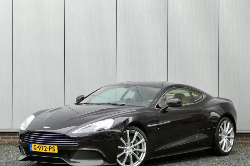 Aston Martin Vanquish (2013)
