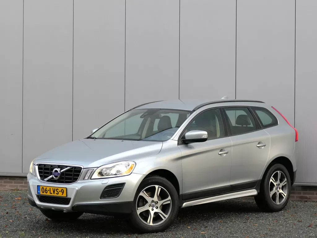 Volvo XC60 (2010) — foto 1