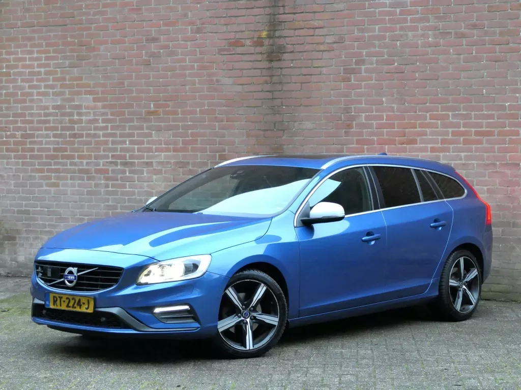 Volvo V60 (2018) — foto 1