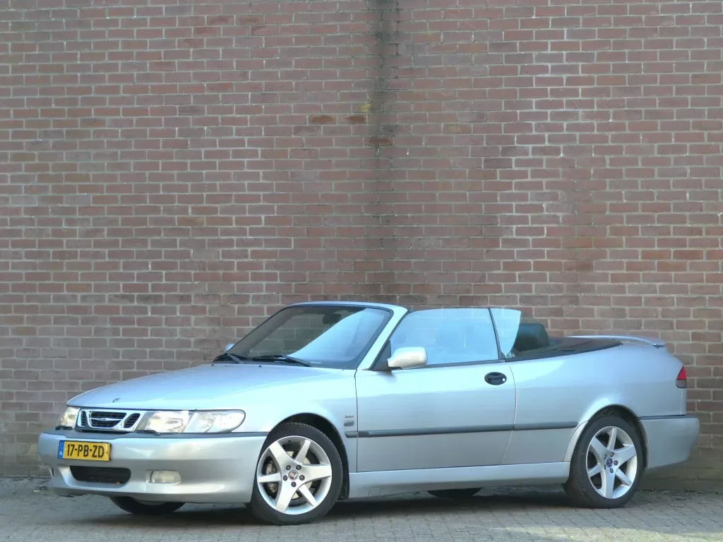Saab 9-3 (2002) — foto 1