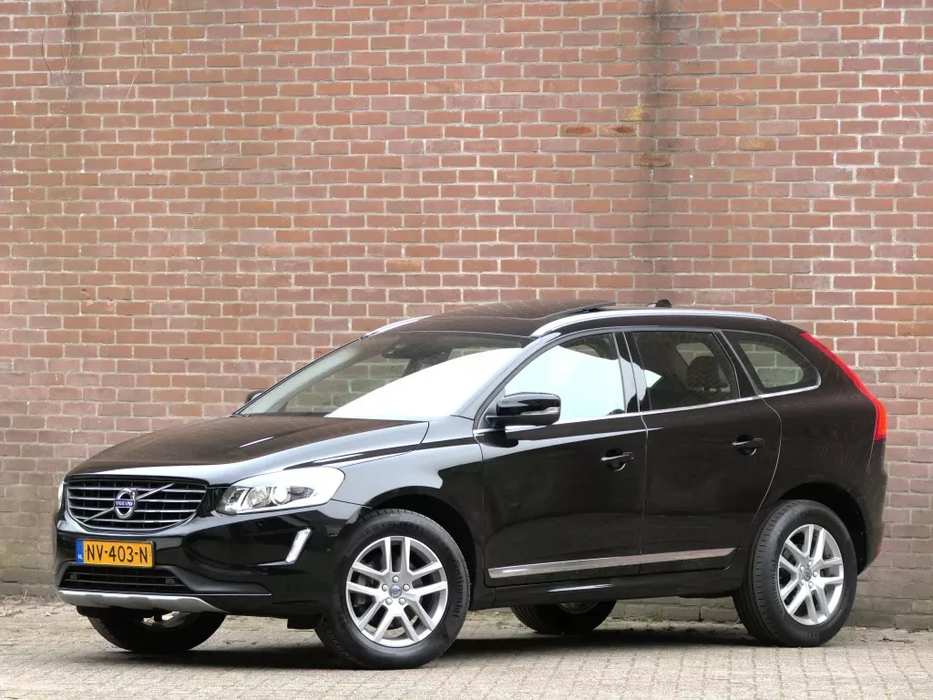 Volvo XC60 (2017) — foto 1