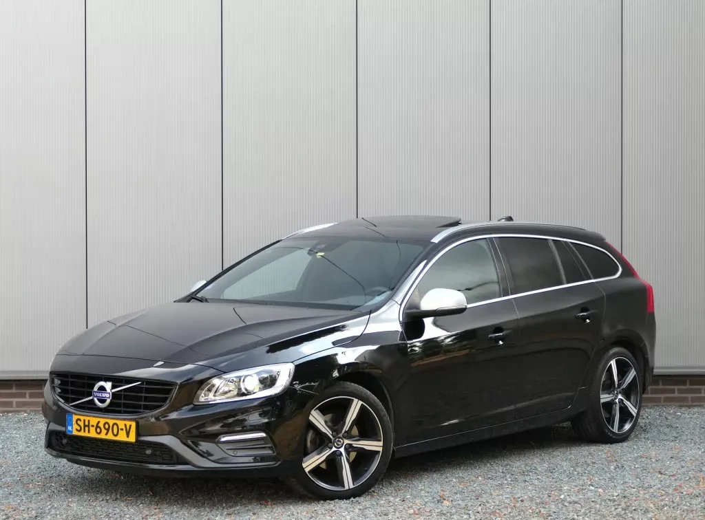 Volvo V60 (2018) — foto 1