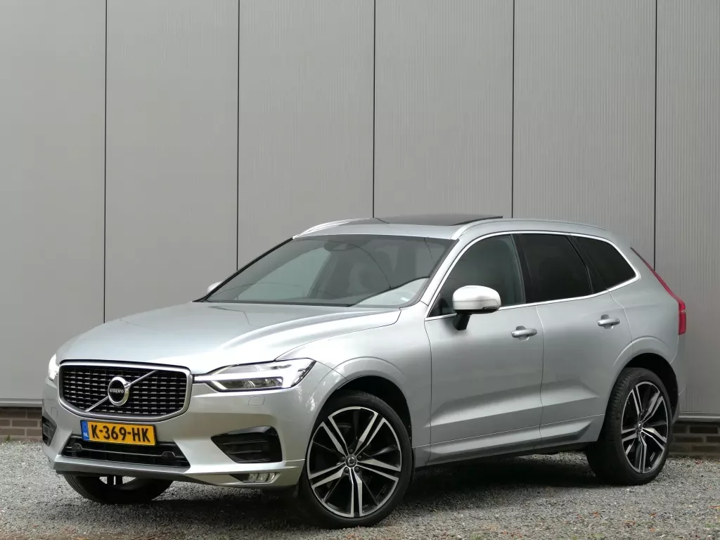 Volvo XC60 (2017) — foto 1