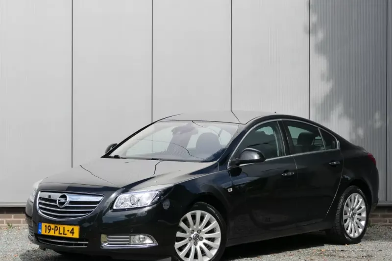 Opel Insignia (2011)