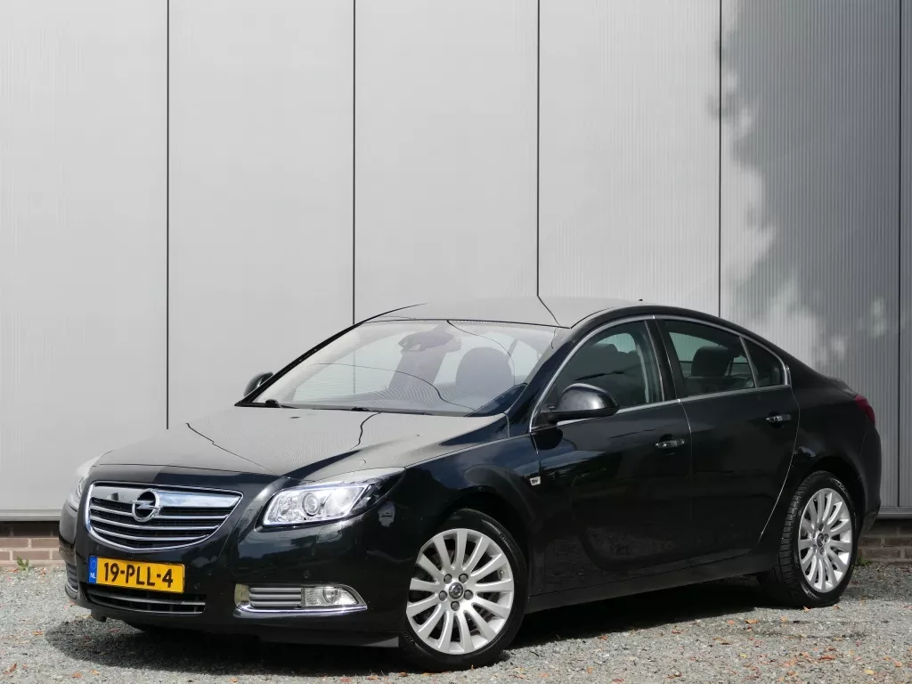 Opel Insignia (2011) — foto 1