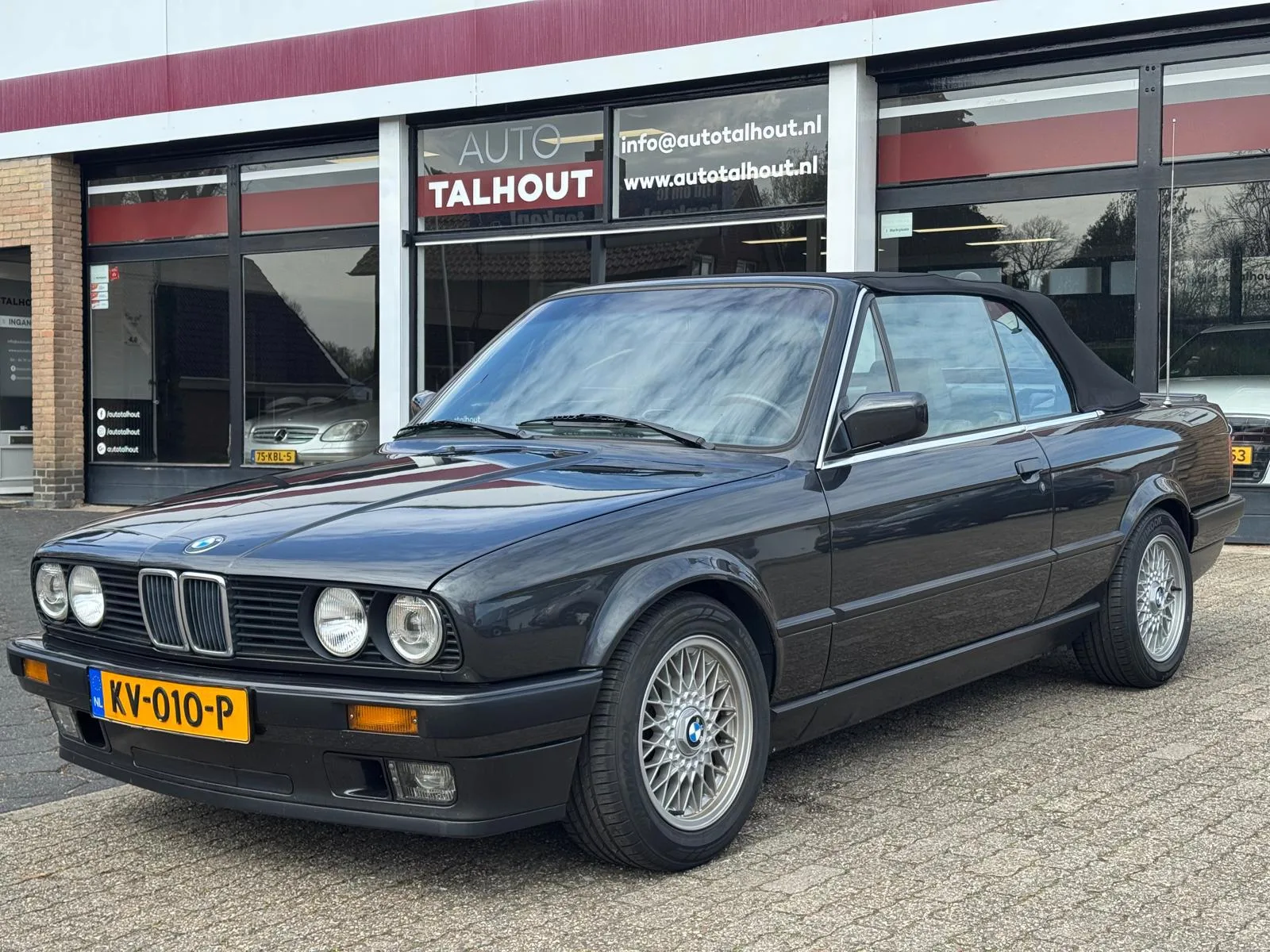 325i Cabrio E30 (1991) — foto 1