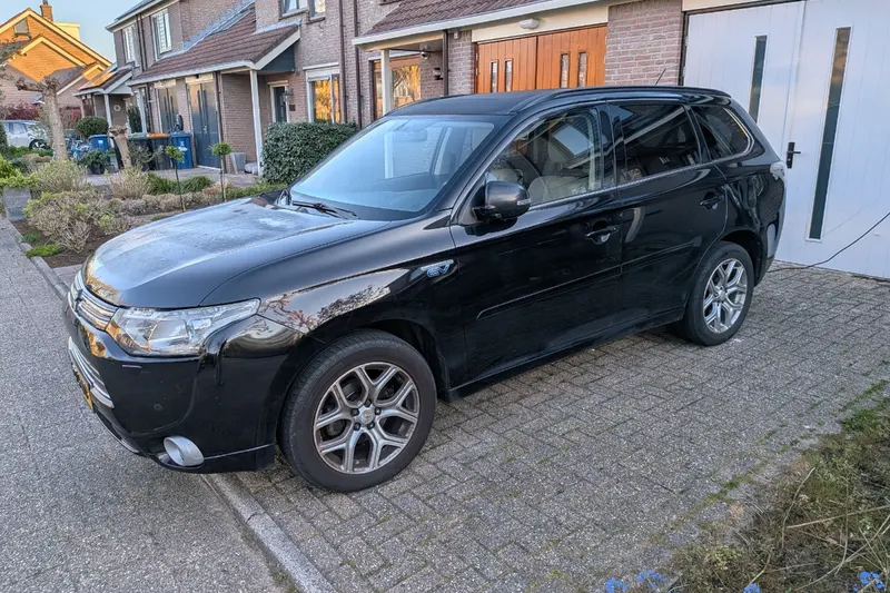 Mitsubishi Outlander (2014)