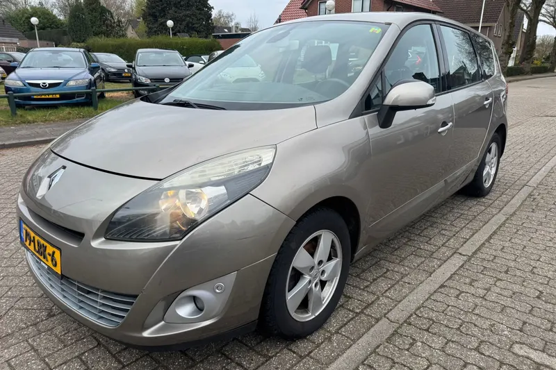 Renault Grand Scénic (2010)