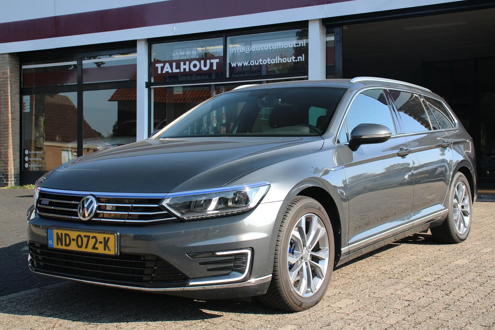 Volkswagen Passat (2016) — foto 1