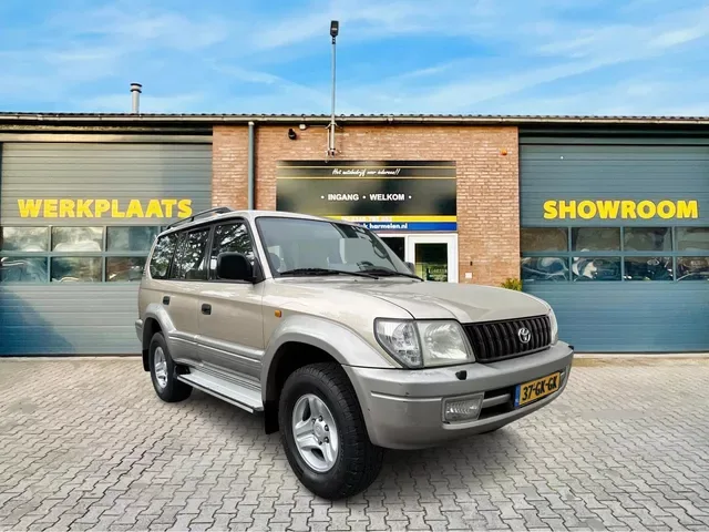 Toyota Land Cruiser 90 (2001) — foto 1