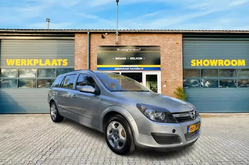 Opel Astra (2008)