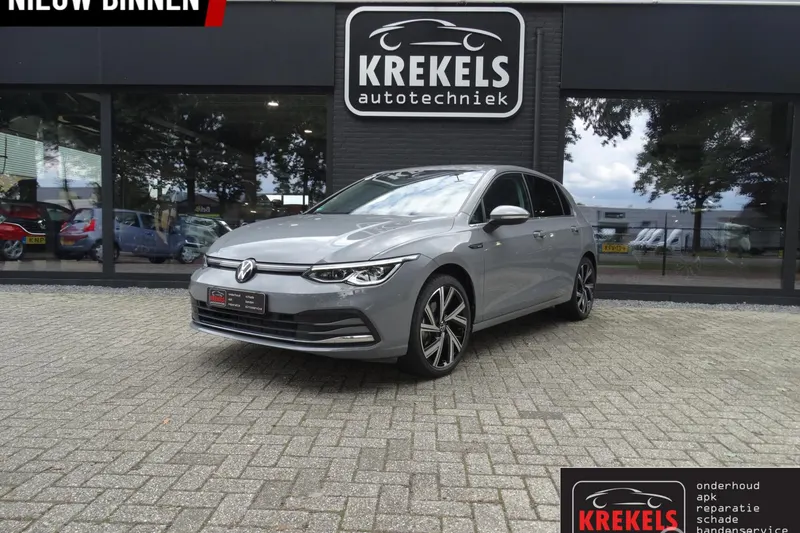 Volkswagen Golf (2024)