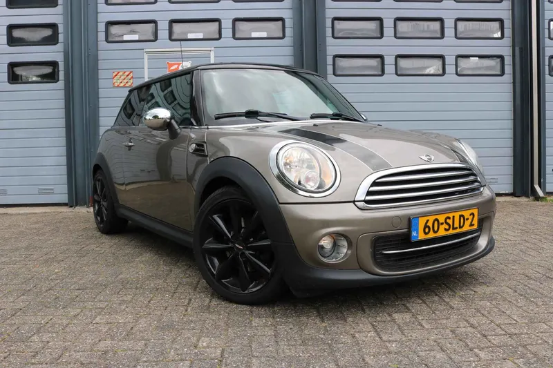 MINI Cooper (2011)