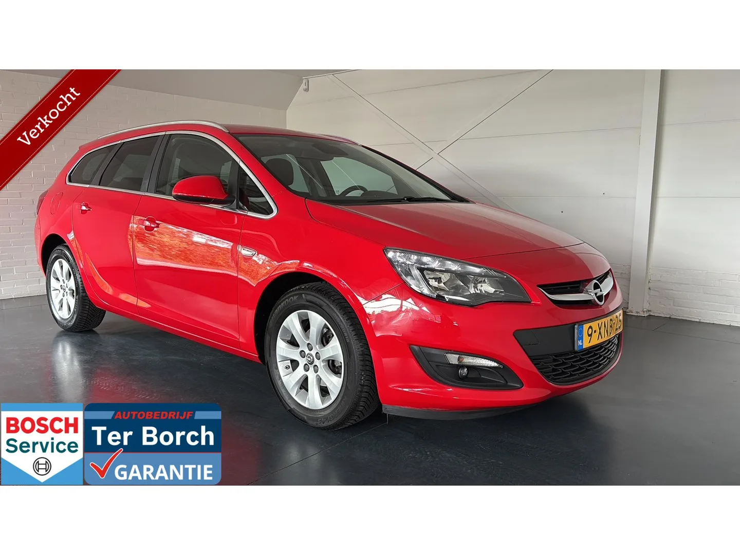 Opel Astra (2014) — foto 1