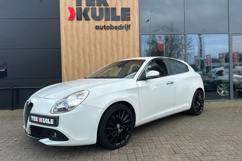 Alfa Romeo Giulietta (2012)