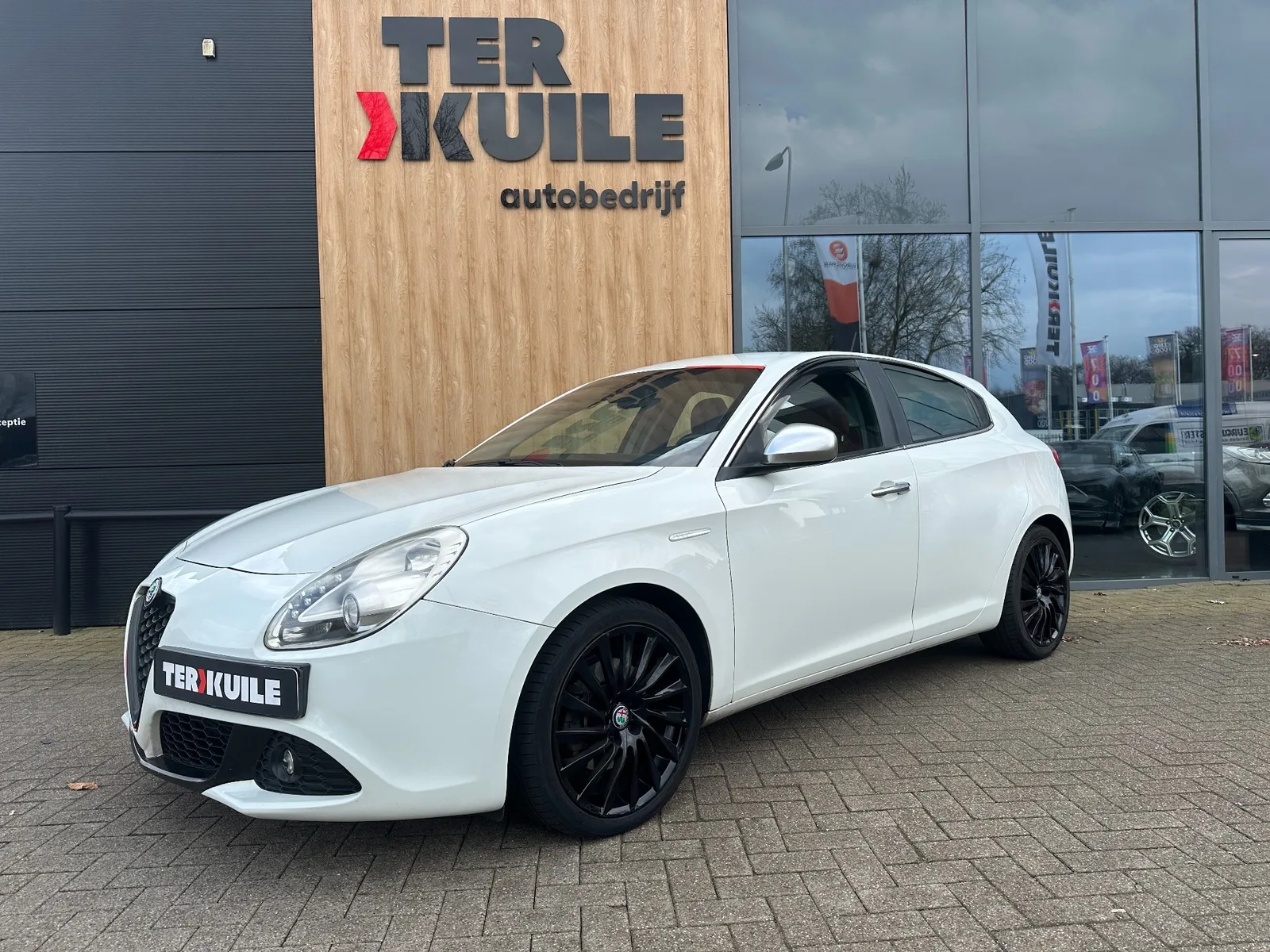 Alfa Romeo Giulietta (2012) — foto 1